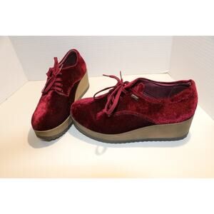 Quiz Size 7.5 Burgundy Velvet Wedge Platform Lace Up Red Shoes